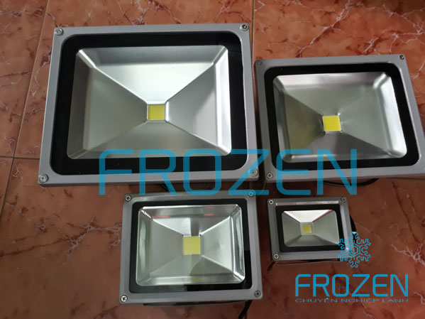 Đèn led kho lạnh
